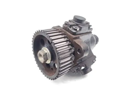 Opel Insignia A Fuel injection high pressure pump 95521607 0986437052