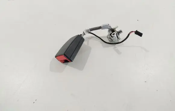 BMW 5 F10 F11 Rear seatbelt buckle 72117243273 724327307