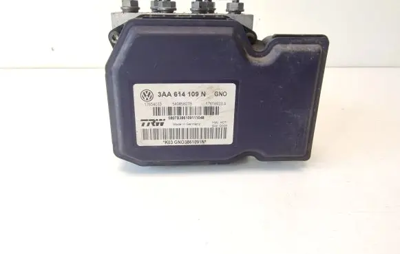 Volkswagen PASSAT B7 ABS Pump 3AA614109N