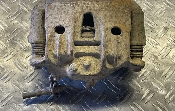 Volkswagen Transporter - Caravelle T4 Front brake caliper