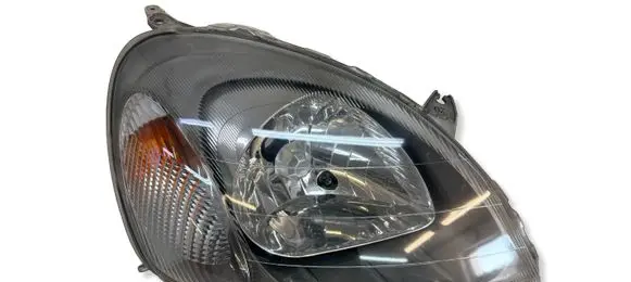 Toyota Yaris Verso Headlight/headlamp 205729