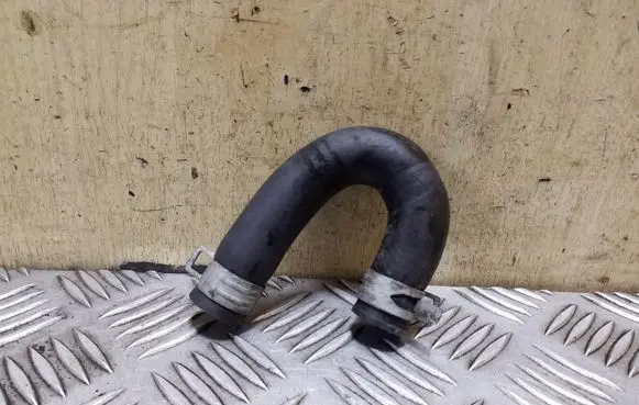 Engine coolant pipe/hose