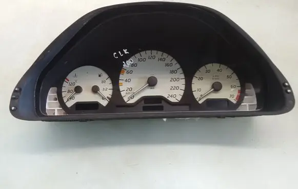 Speedometer (instrument cluster)