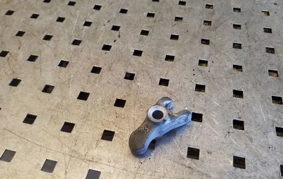 Opel Astra H Fuel Injector clamp holder