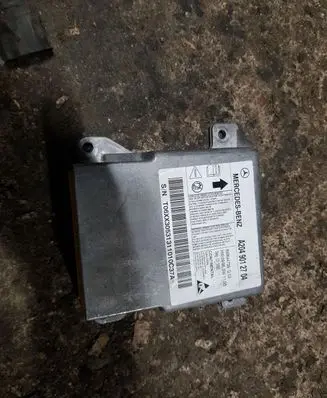 Mercedes-Benz C W204 Airbag control unit/module 2049012704