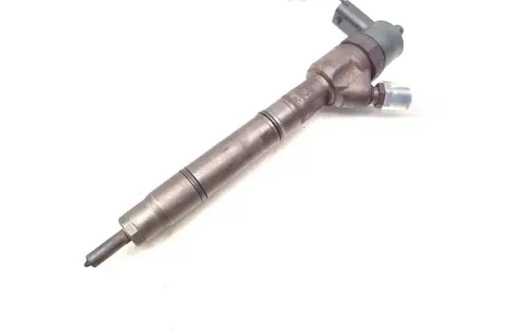 Hyundai i30 Fuel injector 338002A400 0445110256