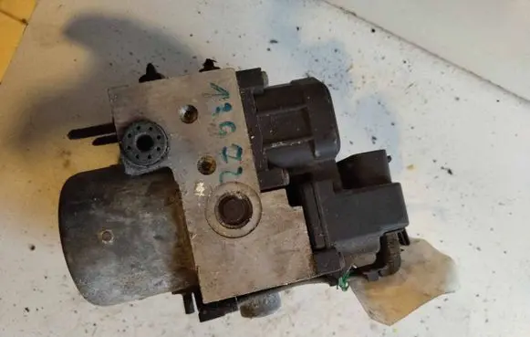 Audi A4 S4 B5 8D ABS Pump 8E0614111AB 0265216559