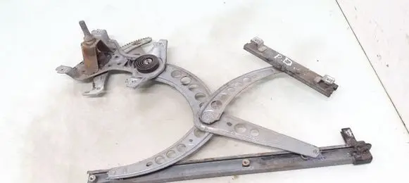 Volkswagen PASSAT B3 Front door manual window regulator 357837402