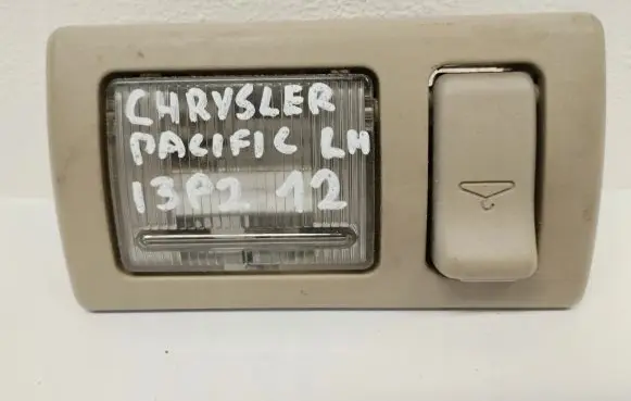 Chrysler Pacifica Rear seat light VJ5909