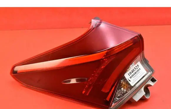 Toyota Auris E180 Rear/tail lights 02-353
