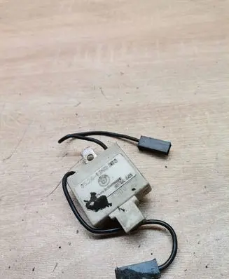 BMW 5 E34 Aerial antenna amplifier 1392203