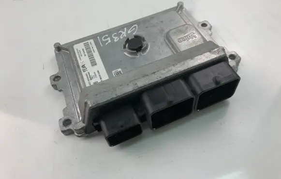 Peugeot 2008 I Engine control unit/module 9811545080