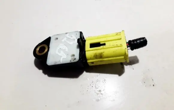 Toyota Auris 150 Airbag deployment crash/impact sensor 9883102060 98831-02060