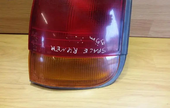 Mitsubishi Space Runner Rear/tail lights 0431550R