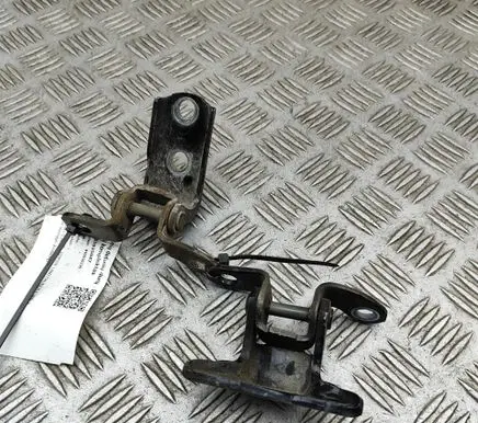 Toyota Land Cruiser (J200) Rear door hinge set 6875020122 6877052031