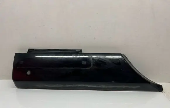 Mitsubishi Pajero Tailgate trim MN117239