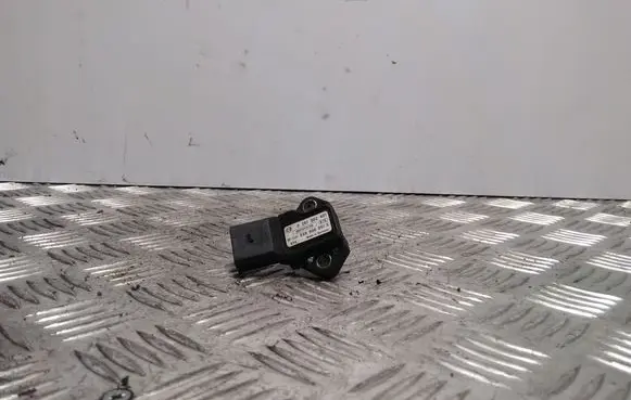 Volkswagen Golf VI Air pressure sensor 0281002401 038906051C