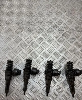 Skoda Octavia Mk2 (1Z) Fuel injectors set 038130073AG