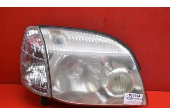 Nissan X-Trail T30 Headlight/headlamp