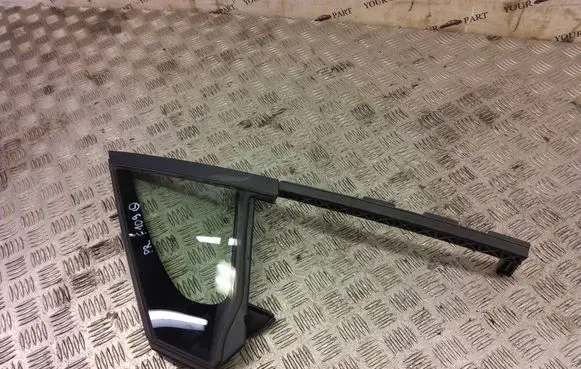 Peugeot 2008 I Front door vent window glass four-door 9801476080