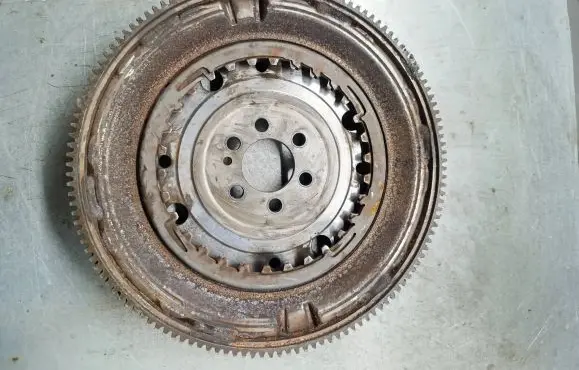 Volkswagen Touran I Flywheel