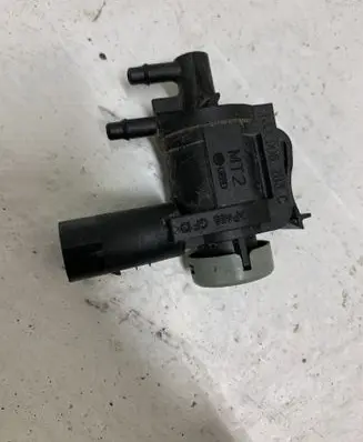 Audi A6 S6 C5 4B Turbo solenoid valve 1J0906283C