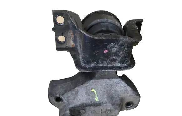 Nissan Juke I F15 Engine mount vacuum valve