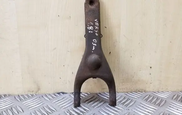 Toyota Corolla Verso E121 Clutch release arm fork 