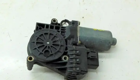 Audi A6 S6 C5 4B Vent window/glass motor 0130821784 195836