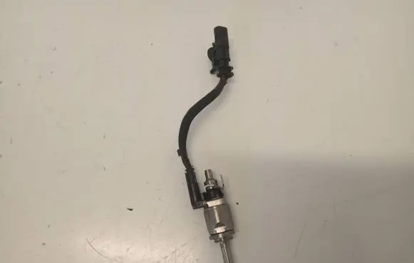 Volvo XC60 Fuel injector 31303495 V132371MAA