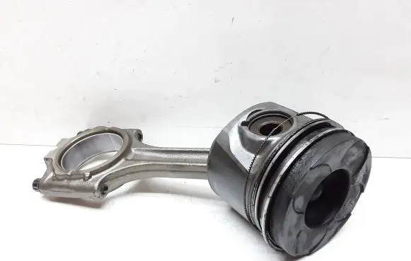 Volvo V70 Piston with connecting rod