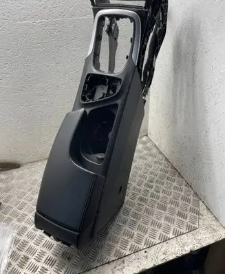 Opel Insignia A Armrest 
