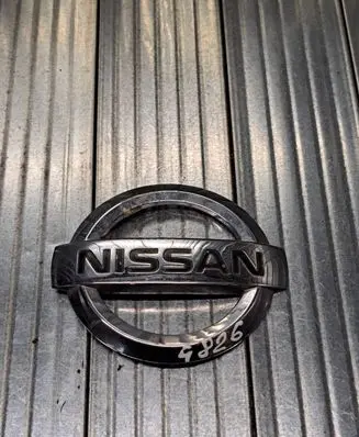 Nissan Primera Manufacturer badge logo/emblem 65890AU300