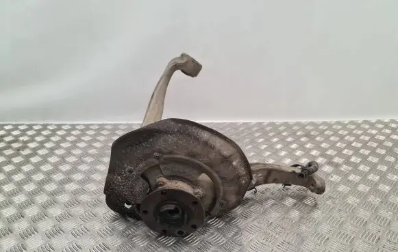 Porsche Cayenne (92A) Front wheel hub spindle knuckle
