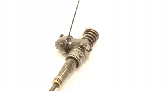 Volkswagen Golf V Fuel injector 0414720313