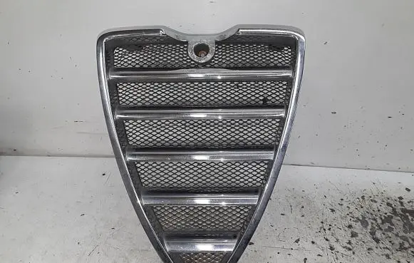 Alfa Romeo 166 Front grill