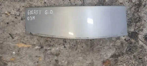 Rear/tail light trim molding