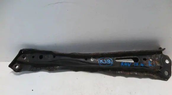 Toyota RAV 4 (XA40) Front bumper support beam 