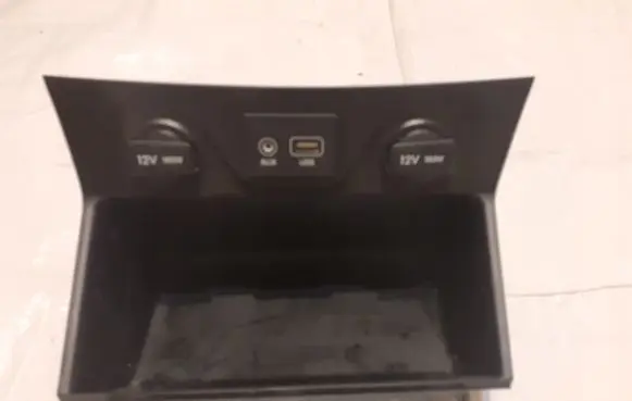 Hyundai Tucson LM Glove box central console 84630D70104