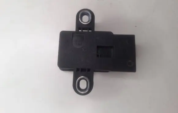 BMW 5 E39 ESP acceleration yaw rate sensor 6753694