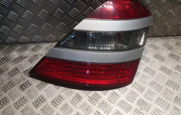Rear/tail lights