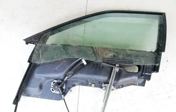 Audi 80 90 S2 B4 Front door window/glass frame 
