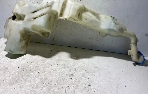 Honda CR-V Windshield washer fluid reservoir/tank E4010028 HLC22027