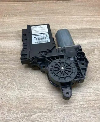 Audi A4 S4 B6 8E 8H Rear door window regulator motor 8E0959801A 5WK47009DBF