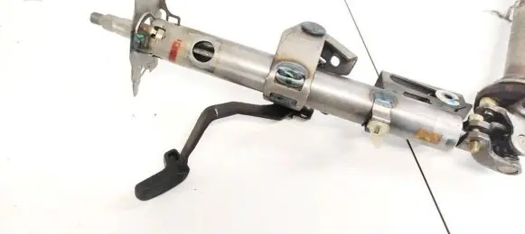 Toyota Avensis Verso Steering wheel axle