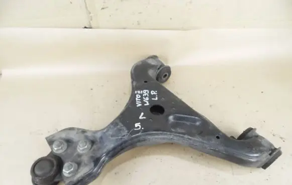 Mercedes-Benz Vito Viano W639 Front lower control arm/wishbone
