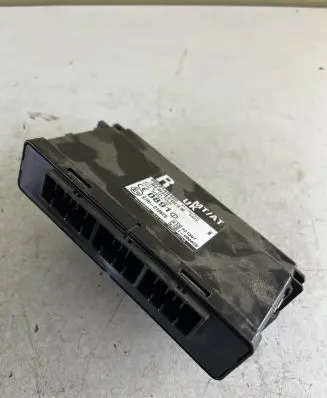 Subaru Outback Gearbox control unit/module 88281AG400 X1T18475M IMB52102