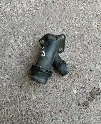 BMW 5 E60 E61 Engine coolant pipe/hose