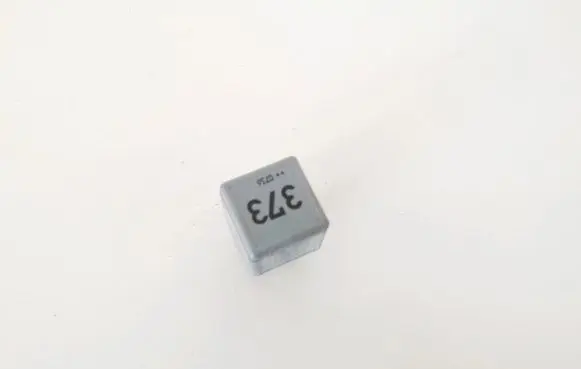 Volkswagen Golf V Other relay 8d0951253 v23134-j52-x300