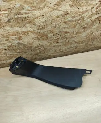 Renault Austral Tailgate/trunk side cover trim 933003753R